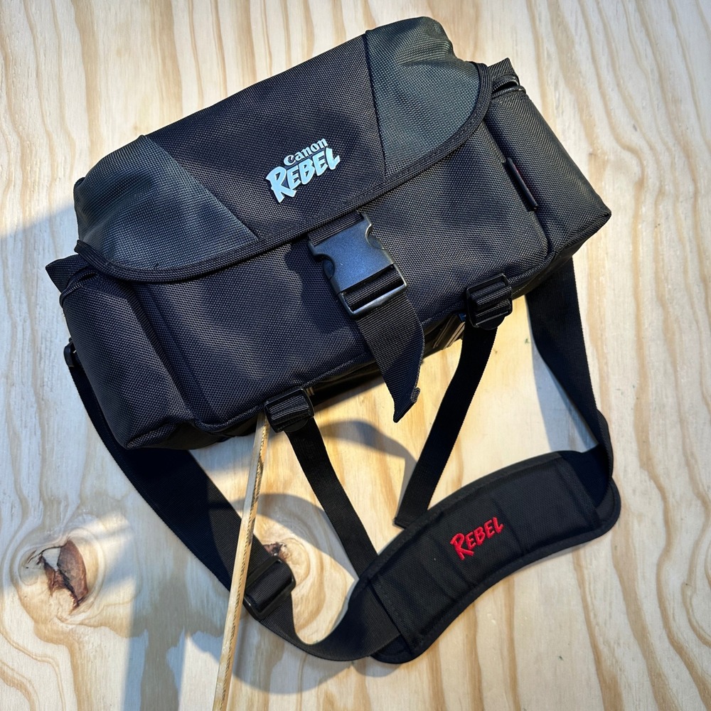Canon Rebel Camera Bag Black Nylon Padded DSLR Shoulder Messenger Case